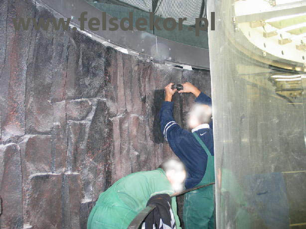 picture/akwarium_cylindryczne_aquaDom_Berlin_felsdekor_10.jpg