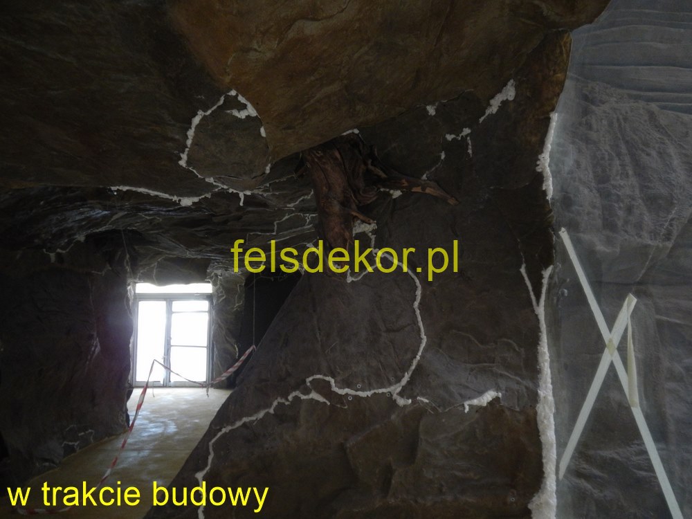 picture/felsdekor_5_dekorbet_copsa_kunstfelsen_decoflex_gdansk_zoo_lwy_35.jpg