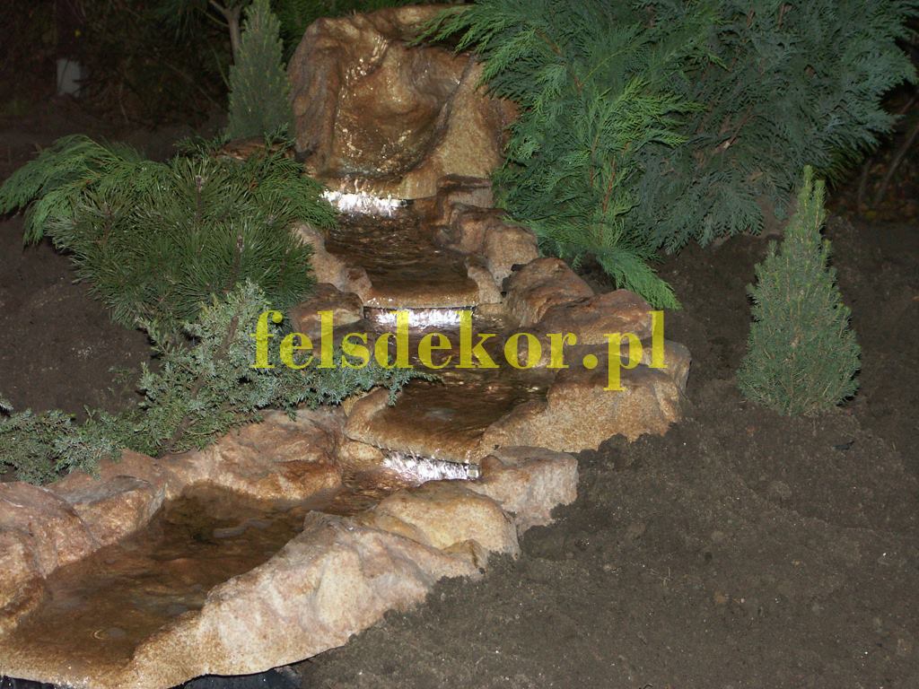 picture/felsdekor_kunstfelsen_bachlauf_strumien_BK90R_9.jpg