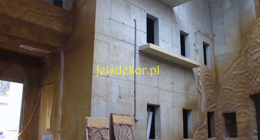 picture/zoo_warszawa_szympansy_sztuczne_skaly_felsdekor_w_3.jpg