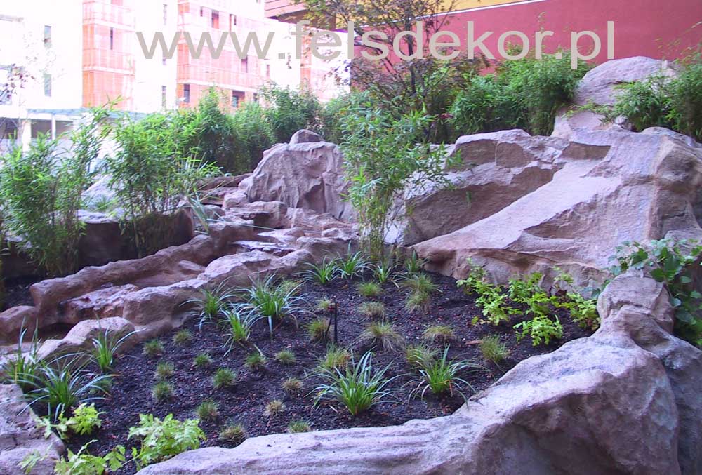 picture/apartament_silesia_leopoldinum_felsdekor_sztuczne_skaly_strumien_1.jpg