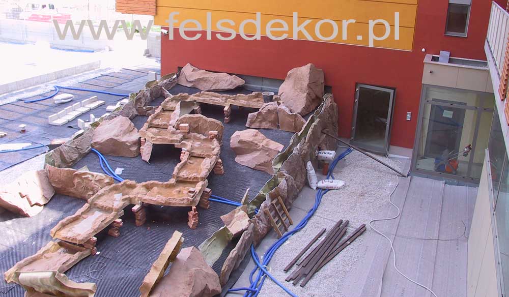 picture/apartament_silesia_leopoldinum_felsdekor_sztuczne_skaly_strumien_13.jpg